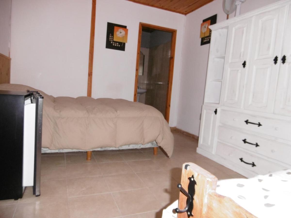 Hostel La Casa De Tounens Puerto Madryn Ngoại thất bức ảnh