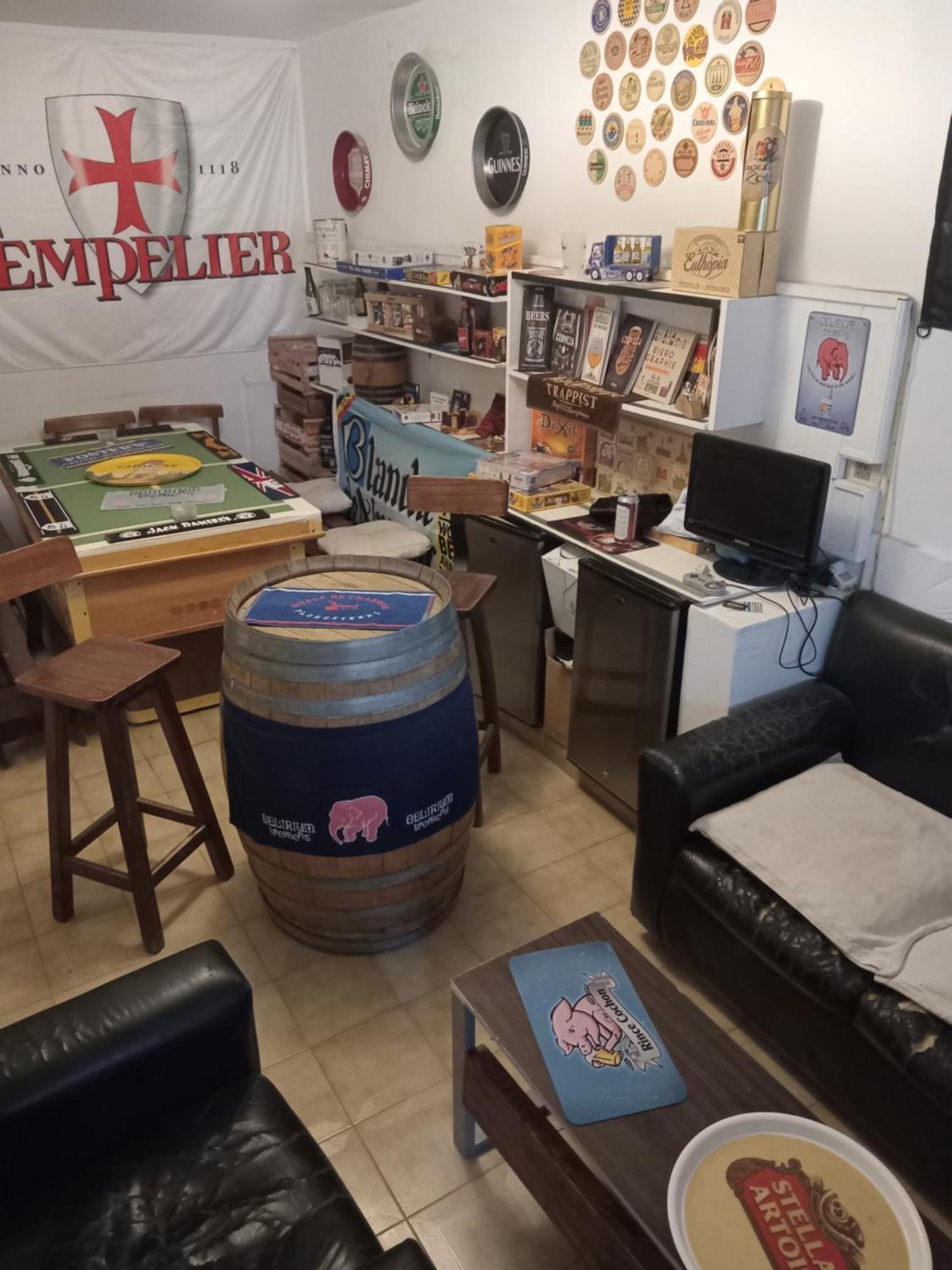 Hostel La Casa De Tounens Puerto Madryn Ngoại thất bức ảnh
